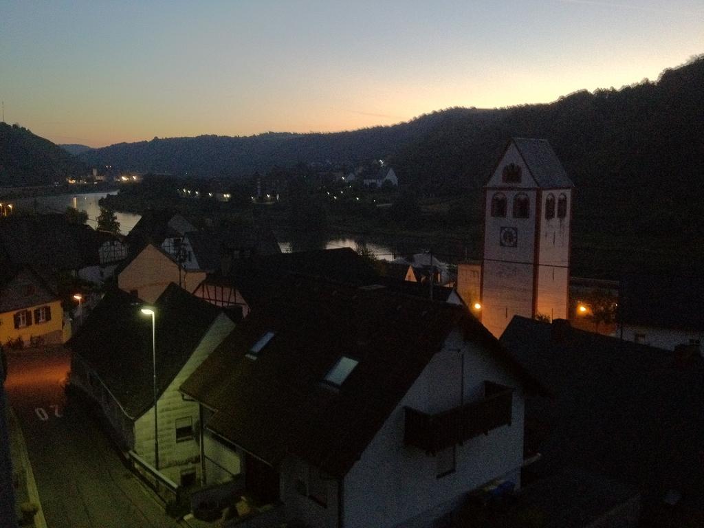 Ferienwohnungen Haus Am Wuerzlaysteig Lehmen Exteriér fotografie