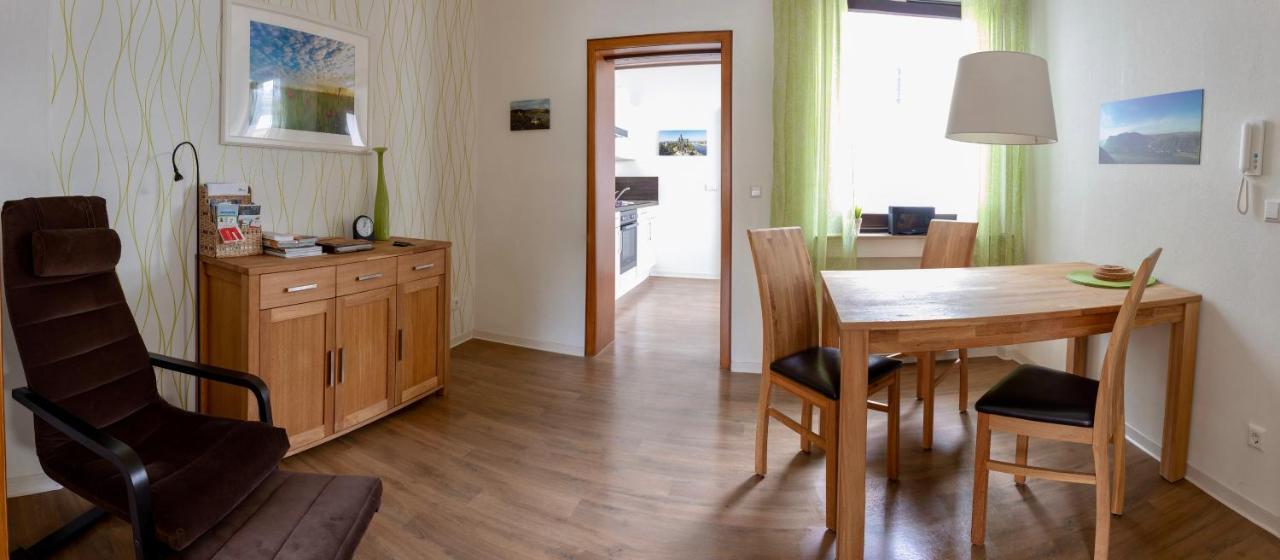 Ferienwohnungen Haus Am Wuerzlaysteig Lehmen Exteriér fotografie